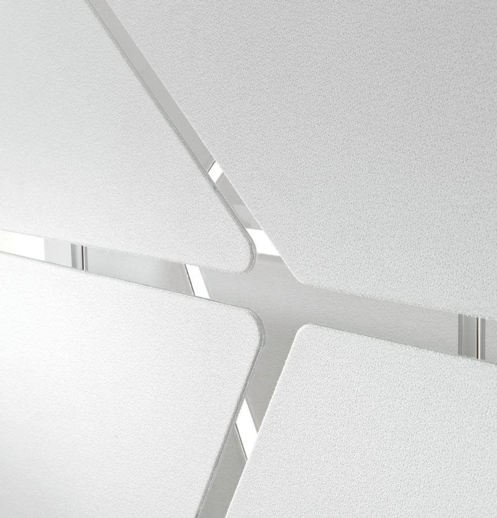 Caimi Flat Floor Totem